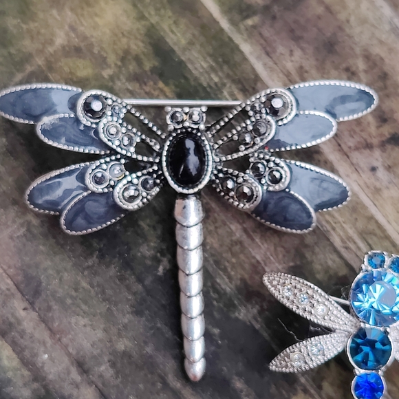2 Vintage Designer Dragonfly Brooches - Picture 2 of 7